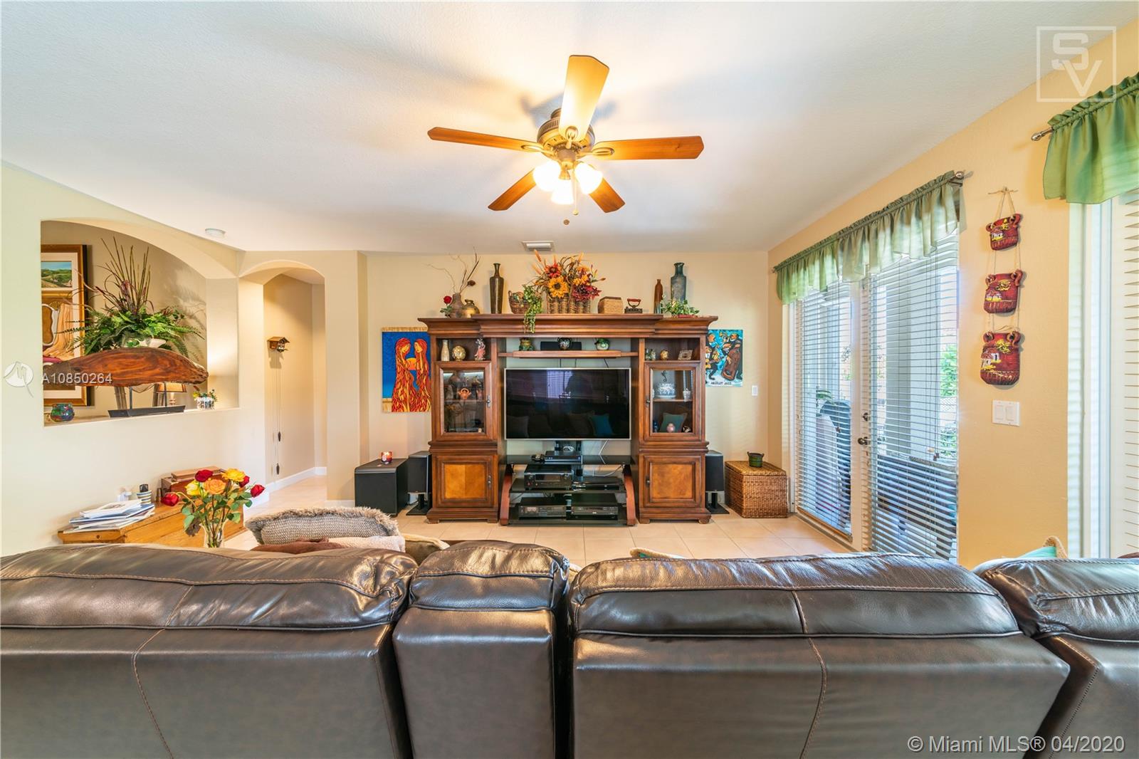 14933 Southwest 22 Street Miami, FL 33185 - Photo 17 of 49 Living Room