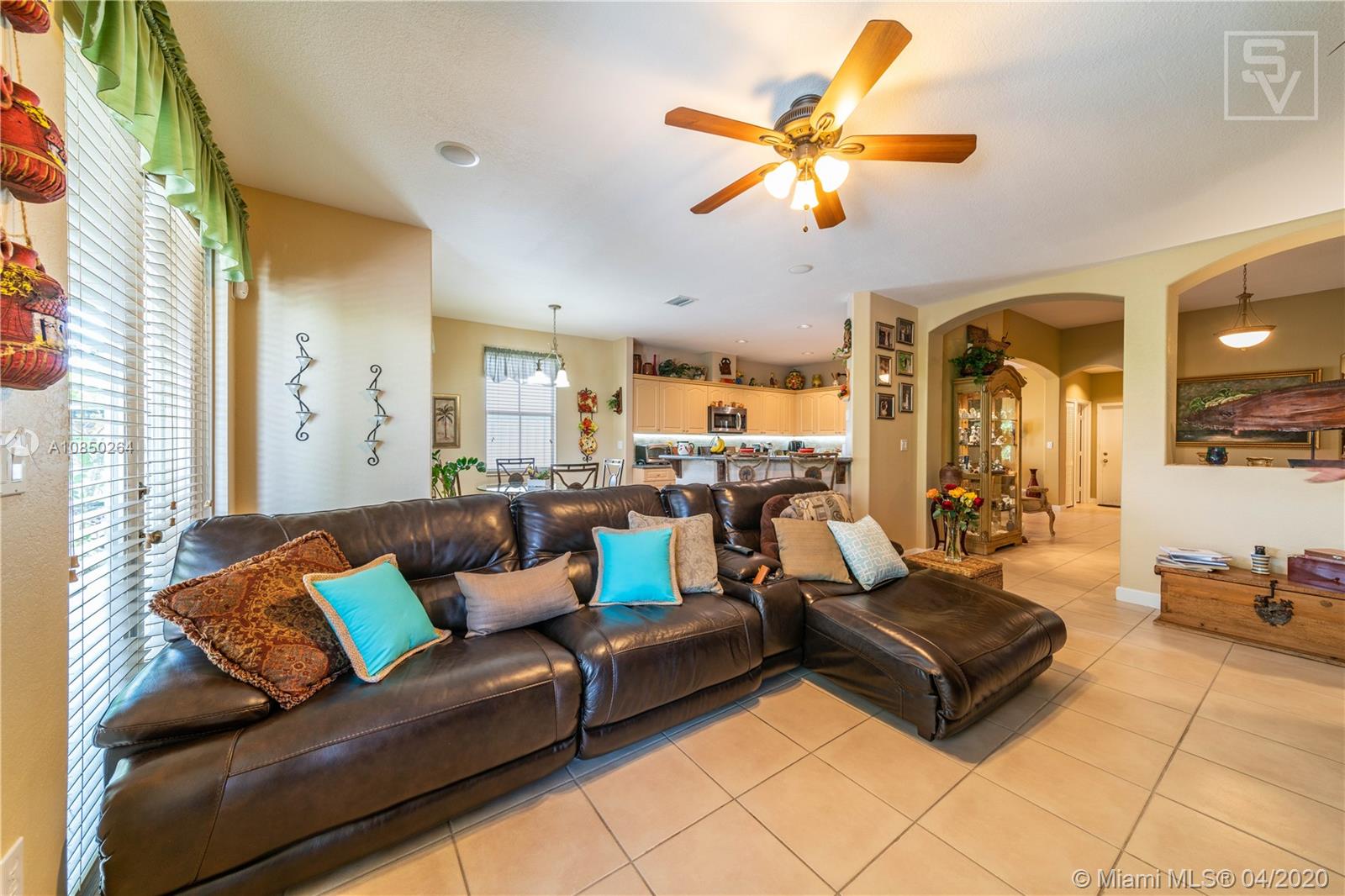 14933 Southwest 22 Street Miami, FL 33185 - Photo 18 of 49 Living Room