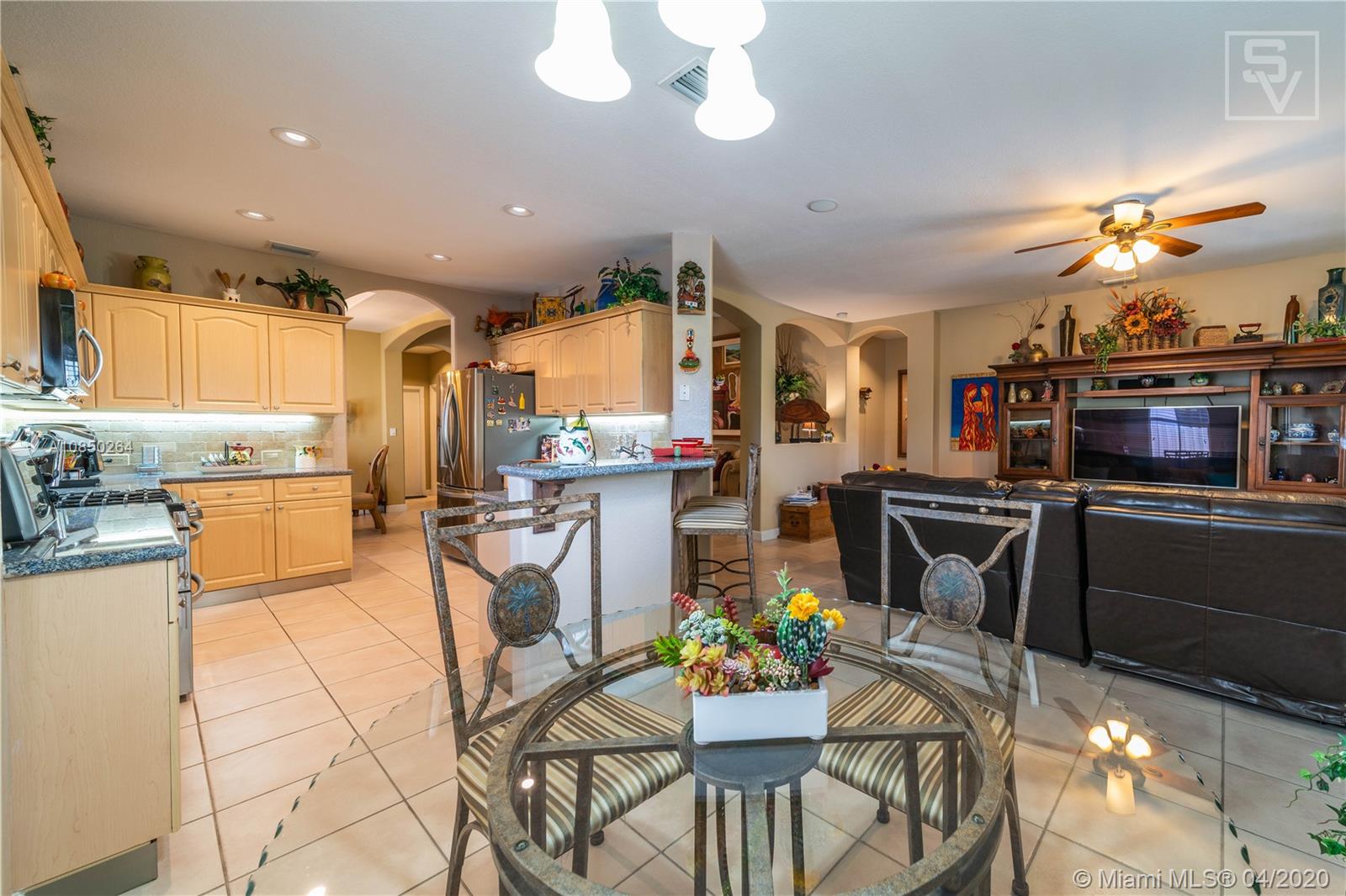 14933 Southwest 22 Street Miami, FL 33185 - Photo 29 of 49 Breakfast nook