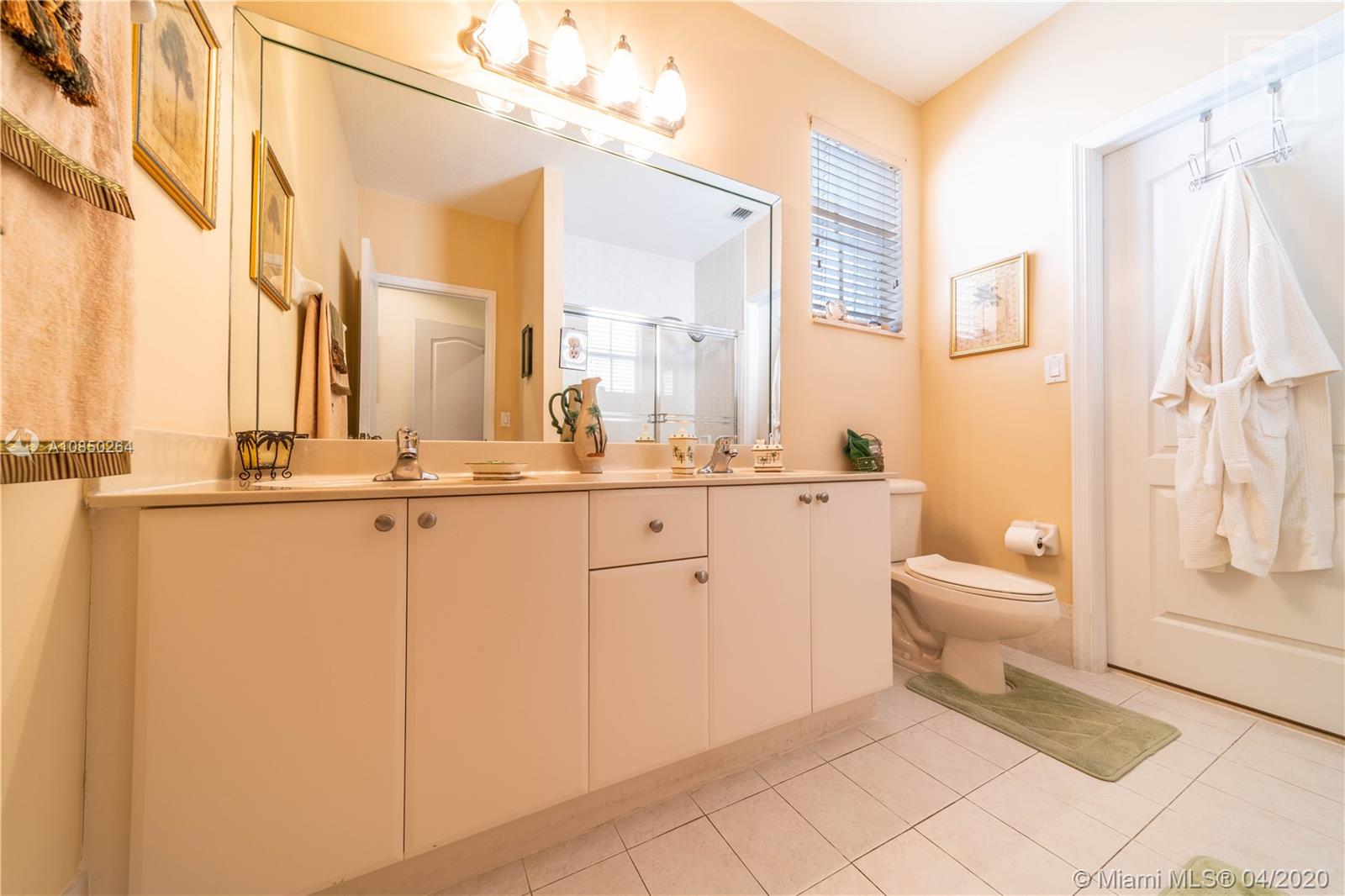 14933 Southwest 22 Street Miami, FL 33185 - Photo 41 of 49 Jack & Jill bathroom 2