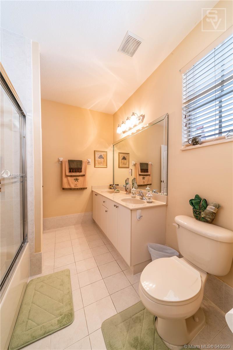 14933 Southwest 22 Street Miami, FL 33185 - Photo 42 of 49 Jack & Jill Bathroom 2
