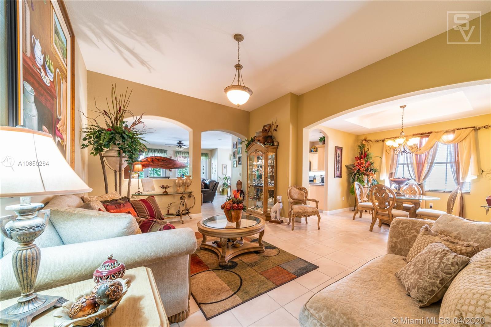 14933 Southwest 22 Street Miami, FL 33185 - Photo 10 of 49 Family Room