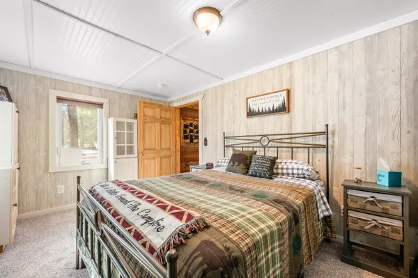 $233,400 | 2762 West Southern Avenue, Baldwin, MI 49304