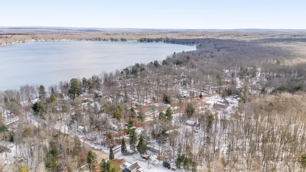 $233,400 | 2762 West Southern Avenue, Baldwin, MI 49304