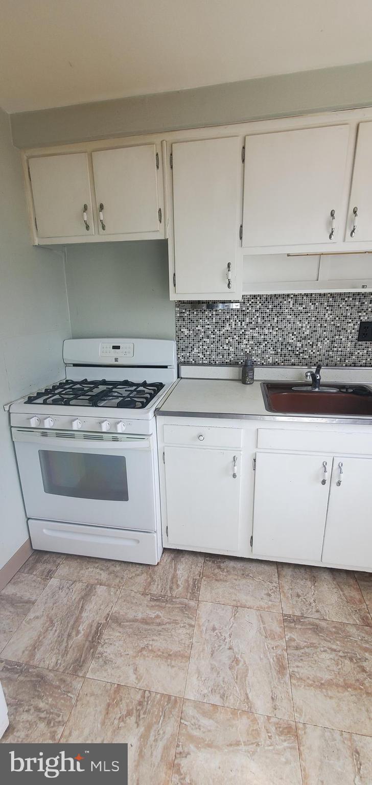 4404 Crossland Road Philadelphia, PA 19154 - Photo 15 of 50 Gallery Image 15