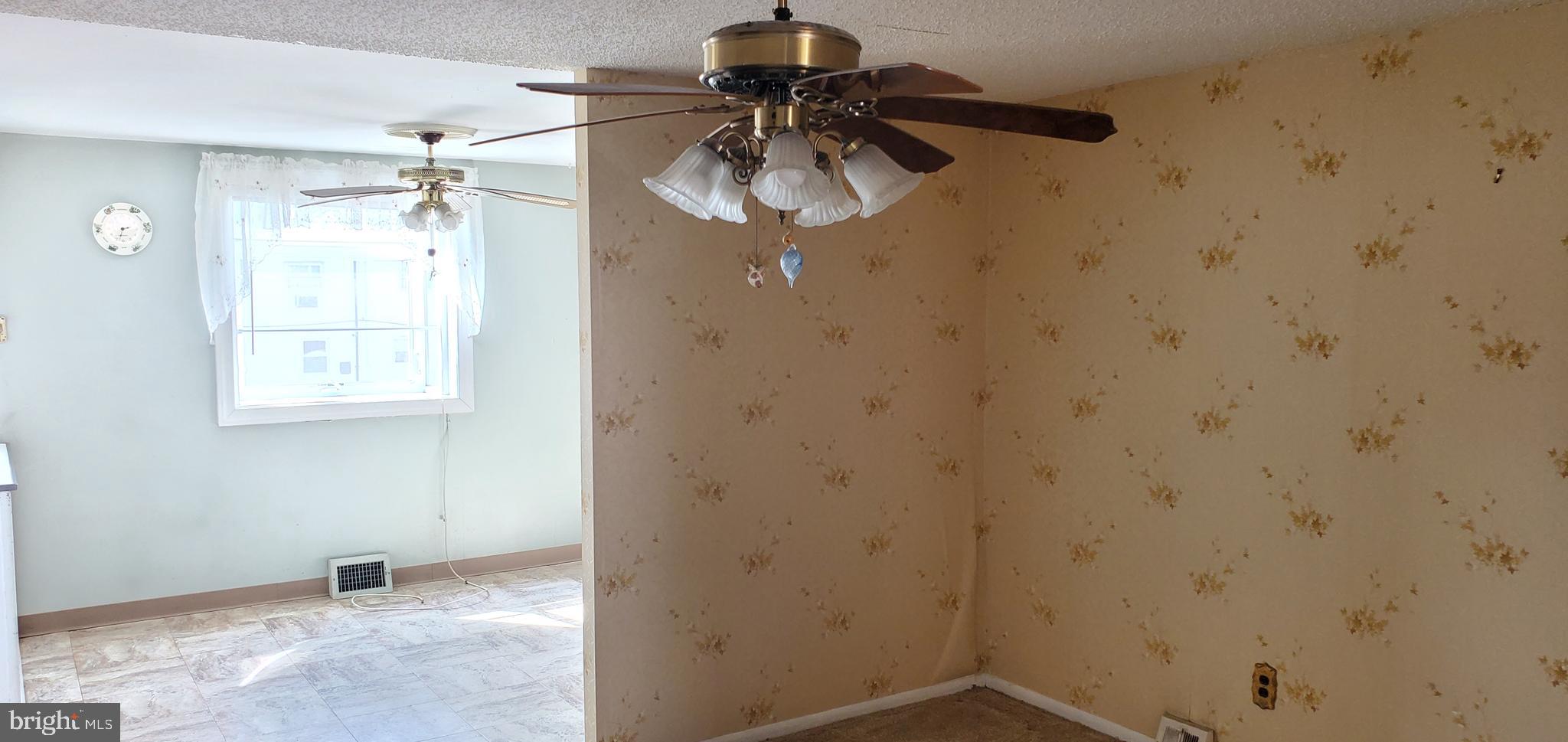 4404 Crossland Road Philadelphia, PA 19154 - Photo 6 of 50 Gallery Image 6