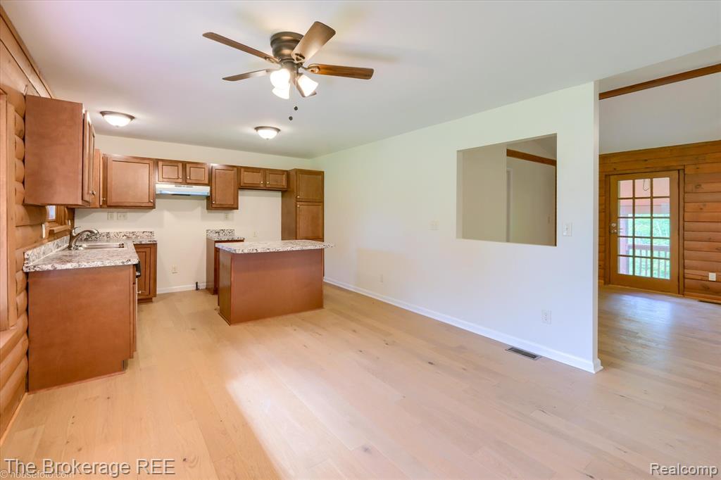 1077 Hadley Road Lapeer, MI 48446 - Photo 18 of 61