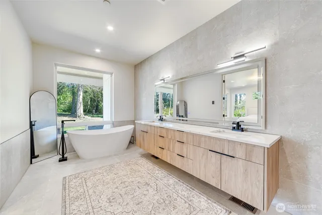 $1,290,000 | 24608 158th Avenue East, Graham, WA 98338