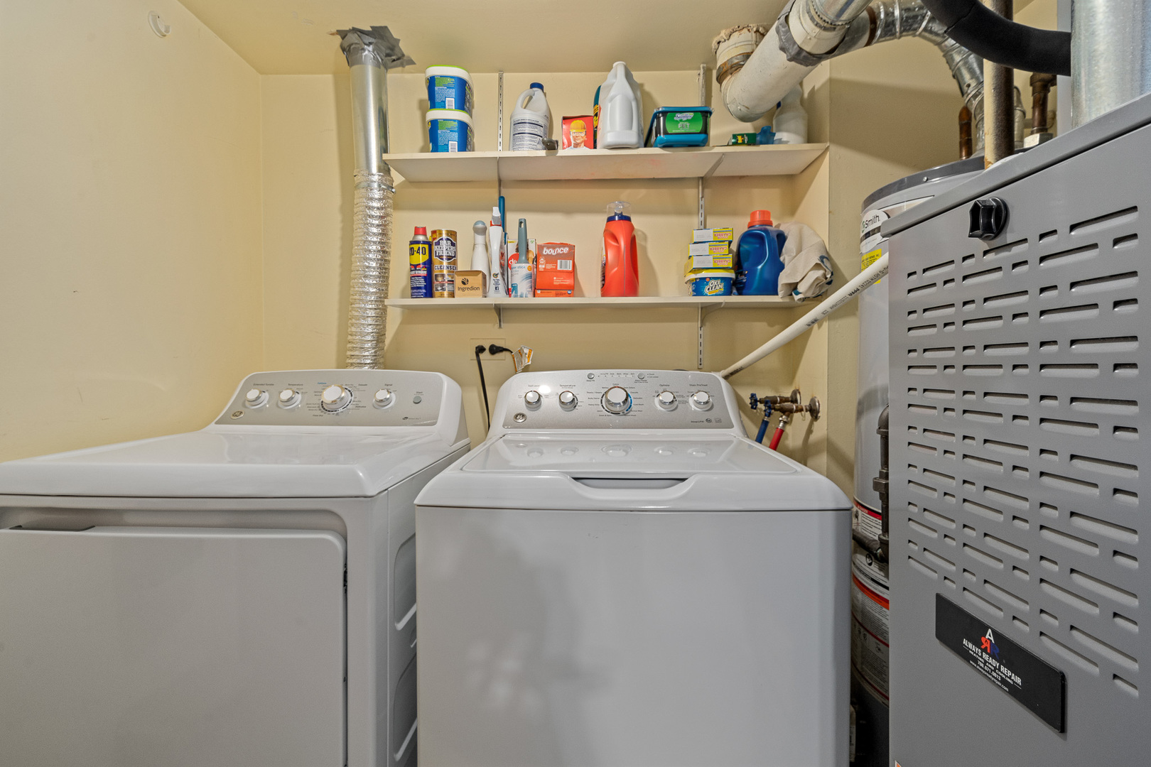 13615 Lavergne Avenue, Unit 110 Crestwood, IL 60418 - Photo 21 of 36 a utility room with dryer and washer