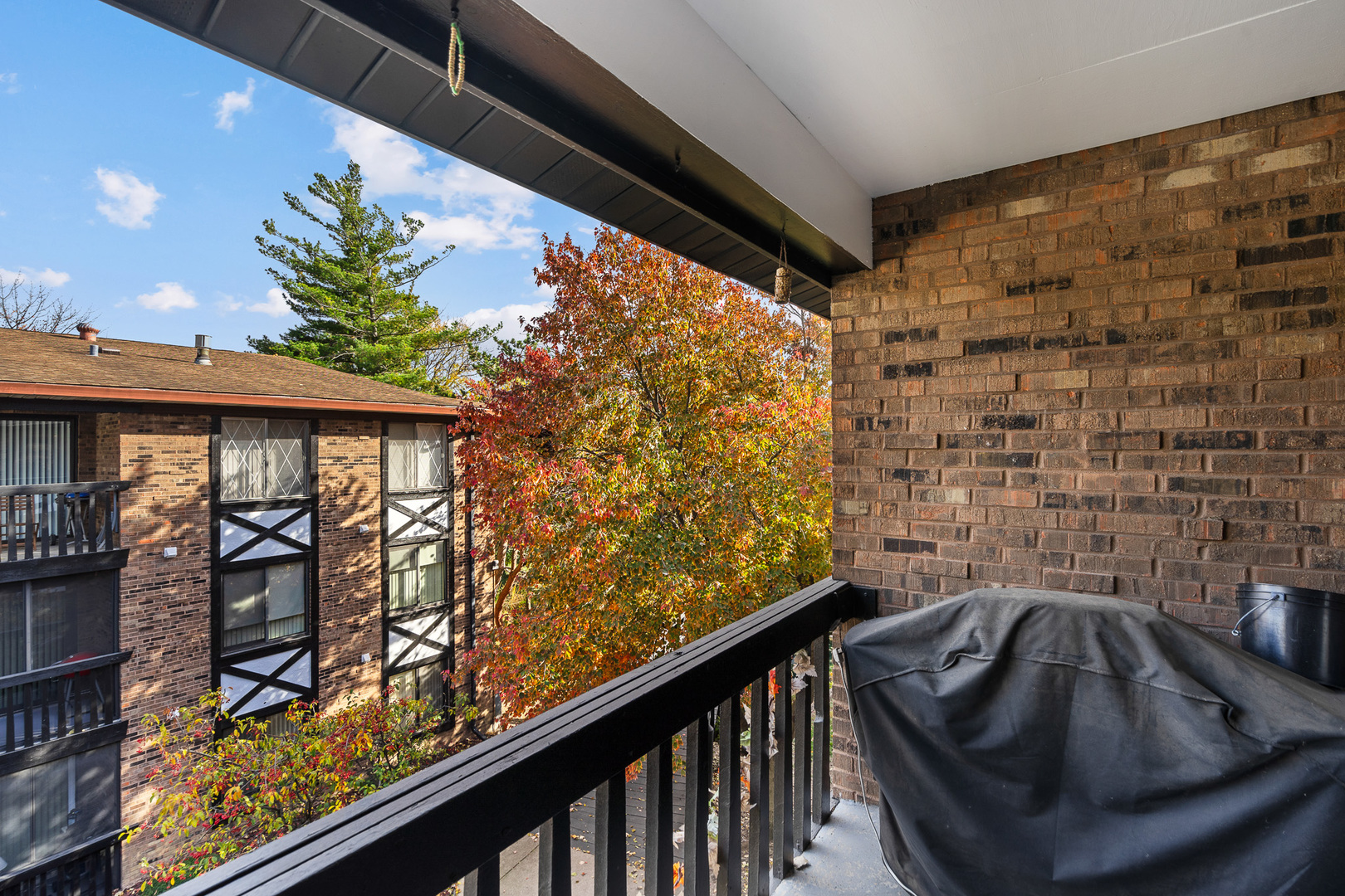 13615 Lavergne Avenue, Unit 110 Crestwood, IL 60418 - Photo 22 of 36 a view of balcony with furniture
