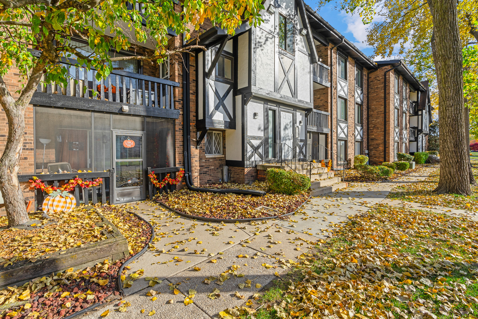 13615 Lavergne Avenue, Unit 110 Crestwood, IL 60418 - Photo 34 of 36 a view of a building with a street