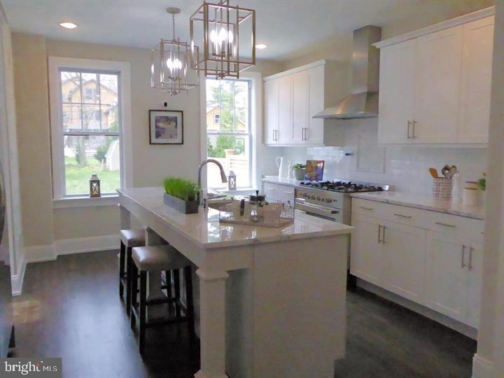 129 Poplar Avenue Wayne, PA 19087 - Photo 2 of 18 Island with Granite Countertop