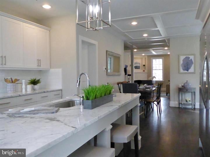 129 Poplar Avenue Wayne, PA 19087 - Photo 3 of 18 Island