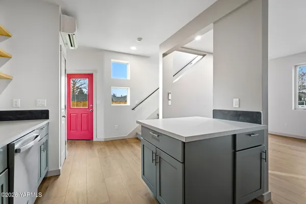 $249,000 | 801 South 16th Avenue, Unit 4, Yakima, WA 98902