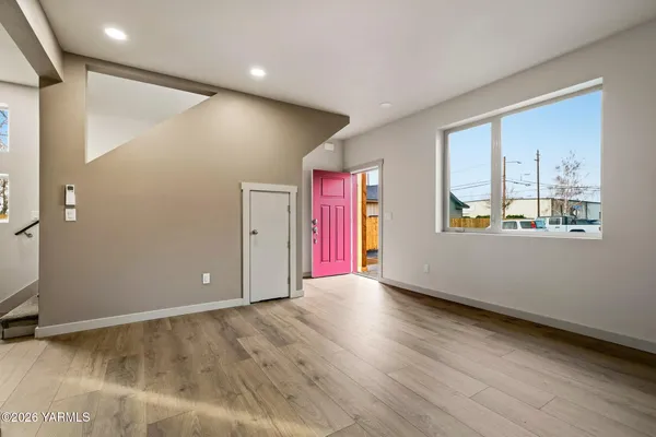 $249,000 | 801 South 16th Avenue, Unit 4, Yakima, WA 98902