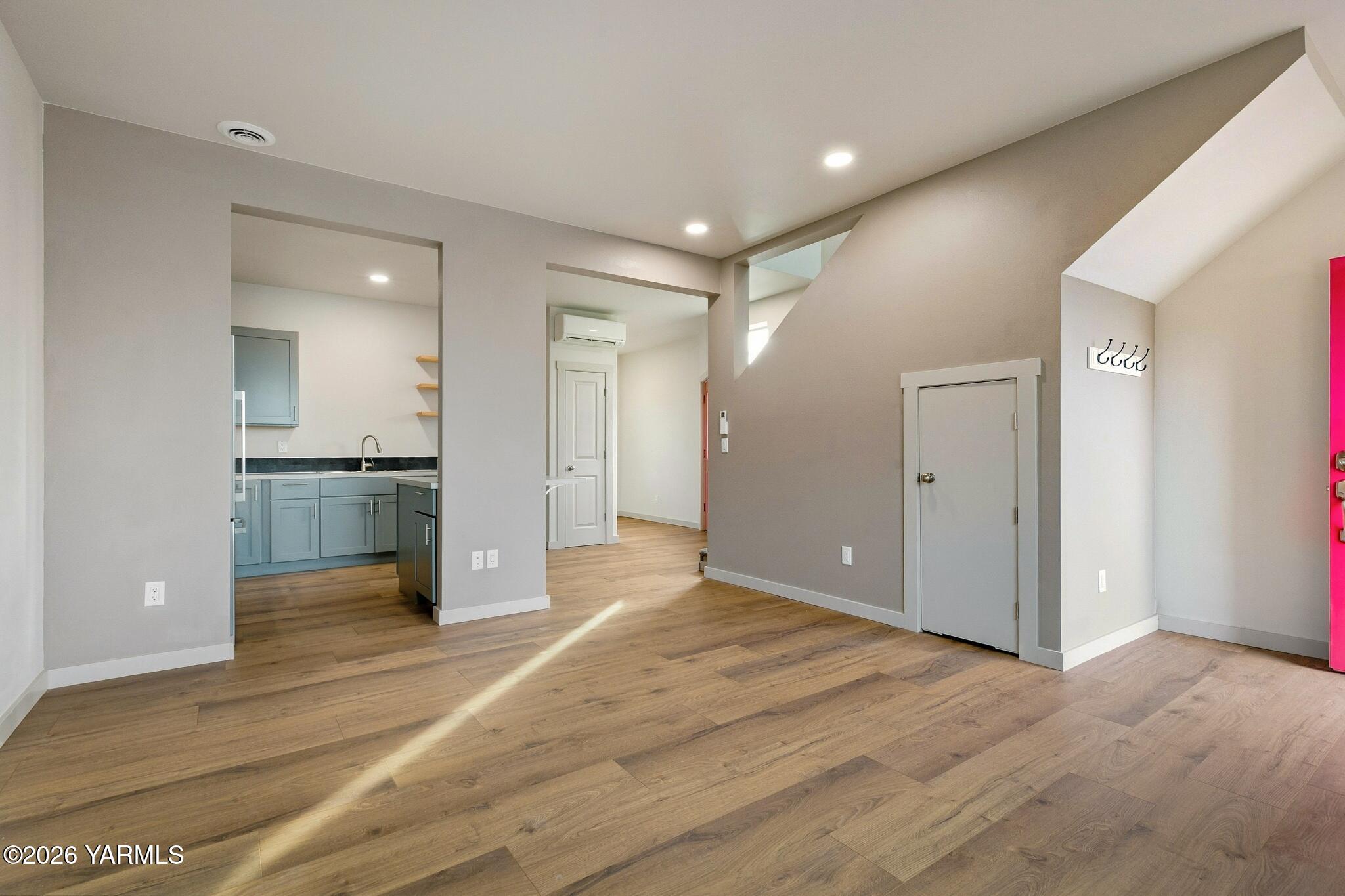 801 South 16th Avenue, Unit 4 Yakima, WA 98902 - Photo 7 of 23 801 N 16th Ave_Yakima_06