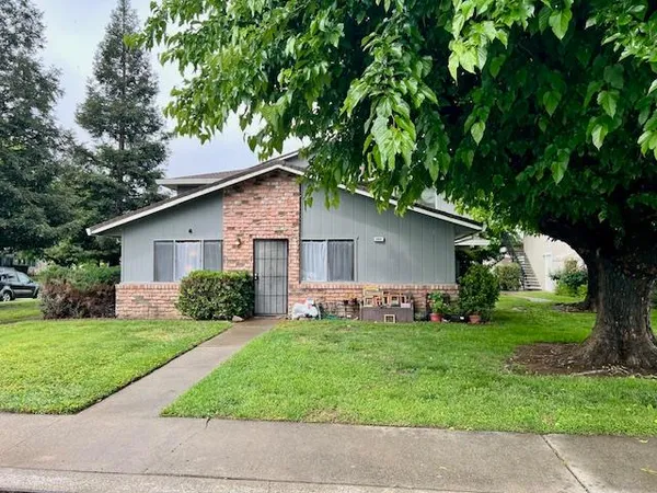 $260,000 | 5601 Revelstok Drive, Unit 3, Sacramento, CA 95842