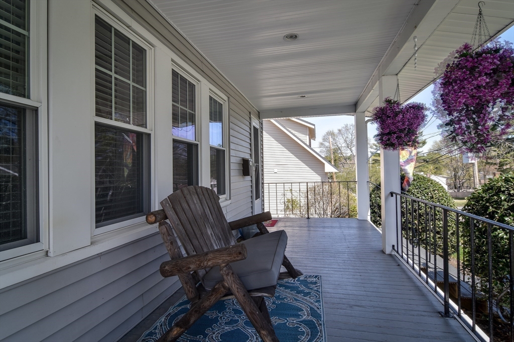 194 Beacon Street Framingham, MA 01701 - Photo 2 of 30