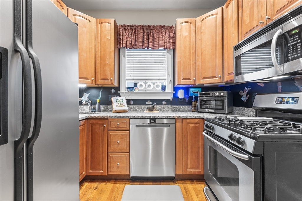 194 Beacon Street Framingham, MA 01701 - Photo 9 of 30