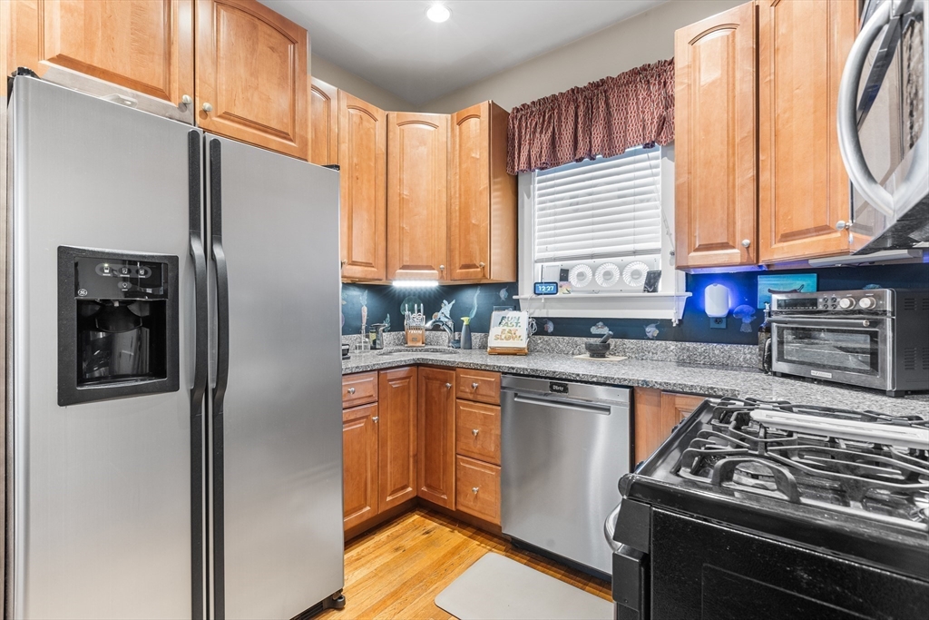 194 Beacon Street Framingham, MA 01701 - Photo 10 of 30