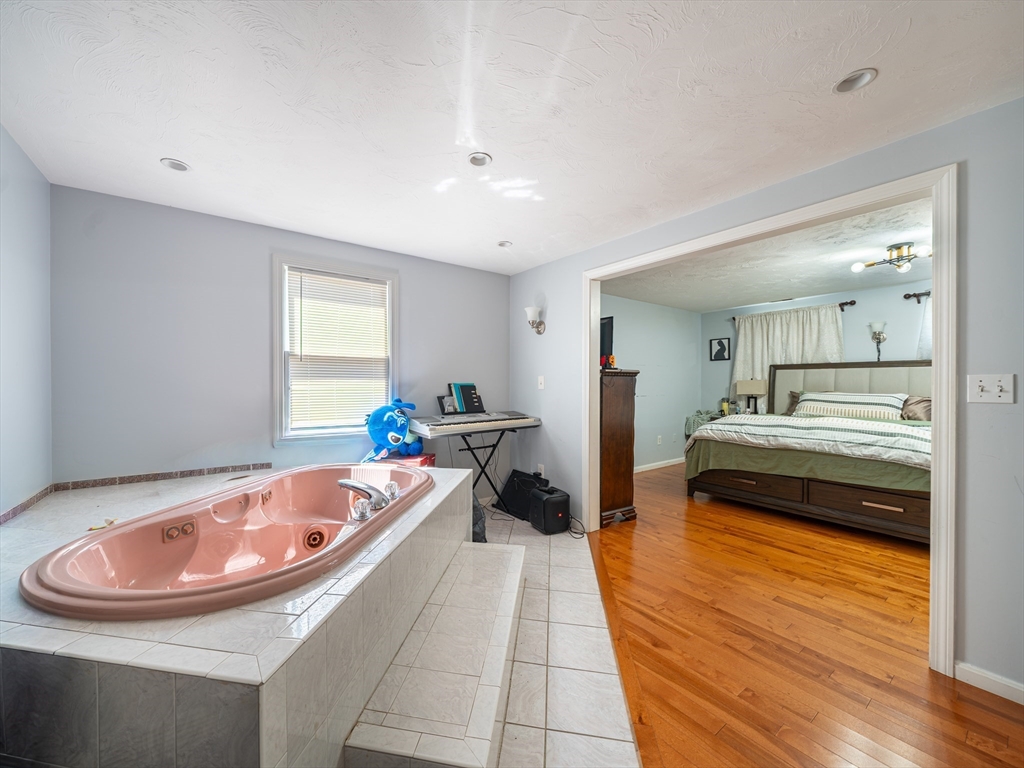 8 Spinney Path, Unit 8 Lynn, MA 01902 - Photo 18 of 33