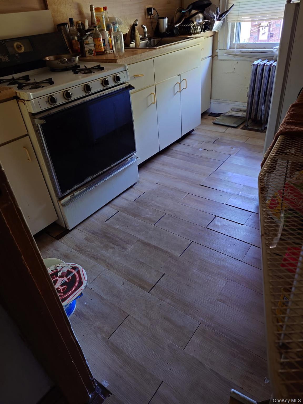 240-26 Caney Road Queens, NY 11422 - Photo 2 of 5