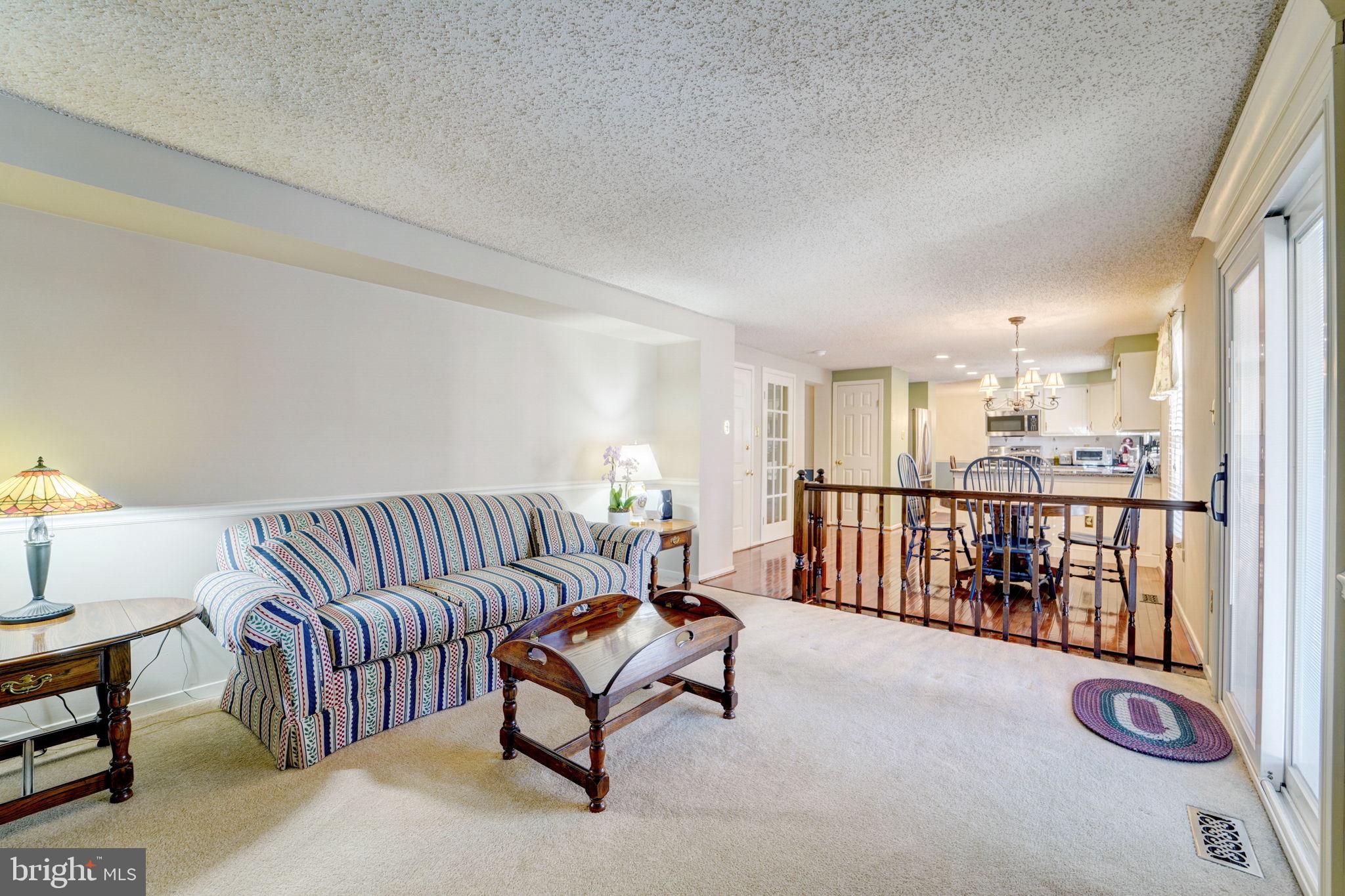 15805 Bond Mill Road Laurel, MD 20707 - Photo 11 of 36 Large Family Room