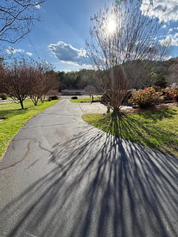$327,499 | 1868 Highway 68, Ducktown, TN 37317