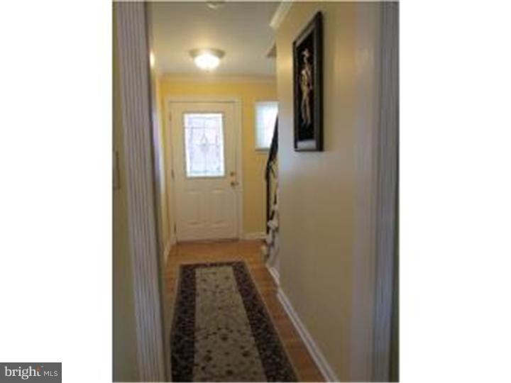 12 Langdon Road Burlington, NJ 08016 - Photo 5 of 18 Hallway