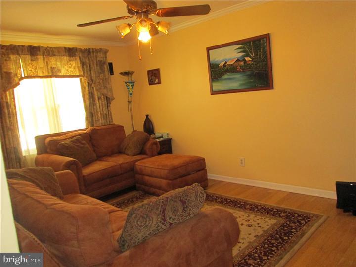 12 Langdon Road Burlington, NJ 08016 - Photo 10 of 18 Family Room