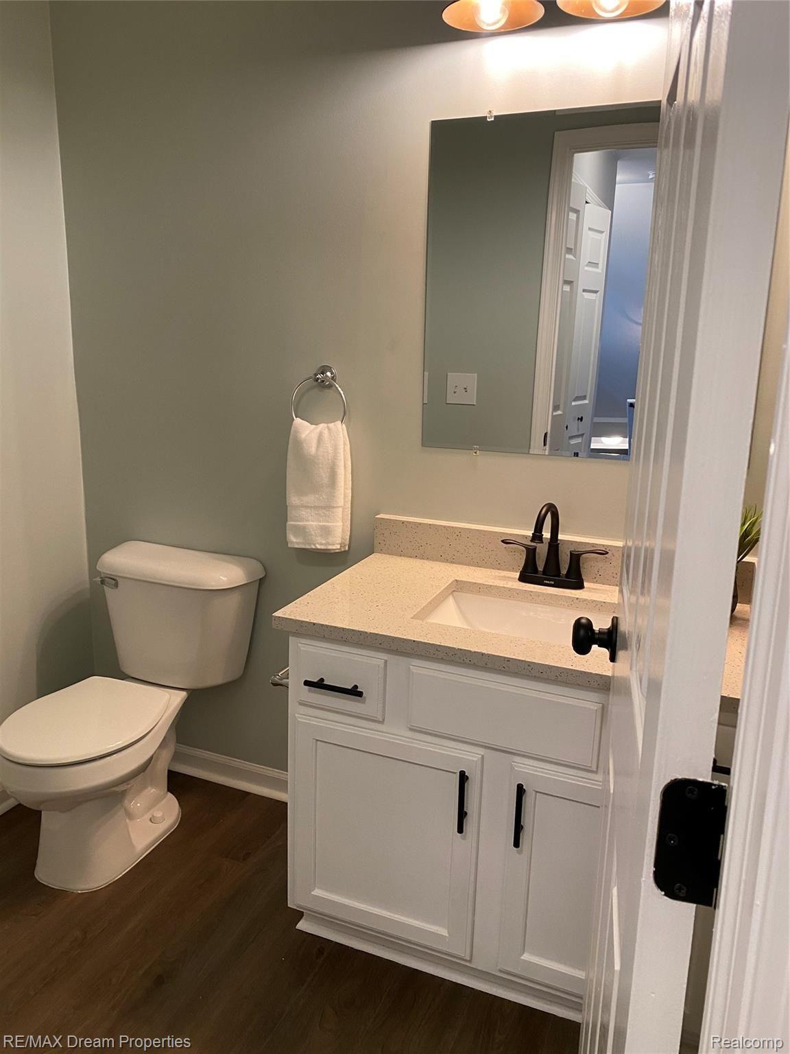 2563 Ravineside South Howell, MI 48843 - Photo 25 of 31 LL bath.jpg