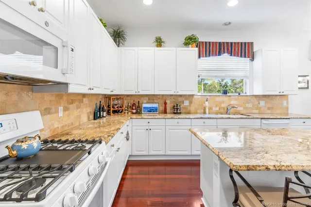 $895,000 | 4989 Southwest St Creek Drive, Palm City, FL 34990