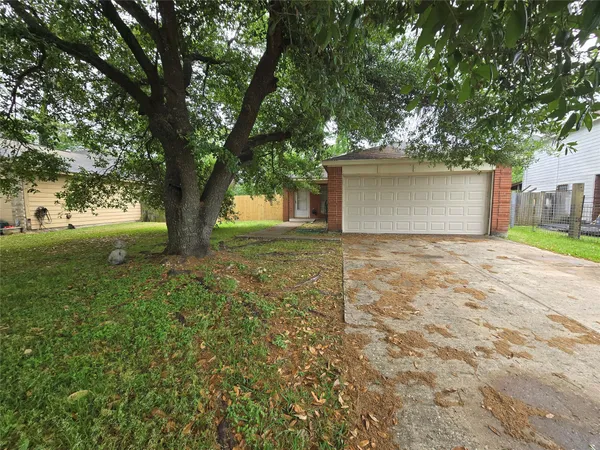 $1,350 | 16022 Old River Road, Channelview, TX 77530