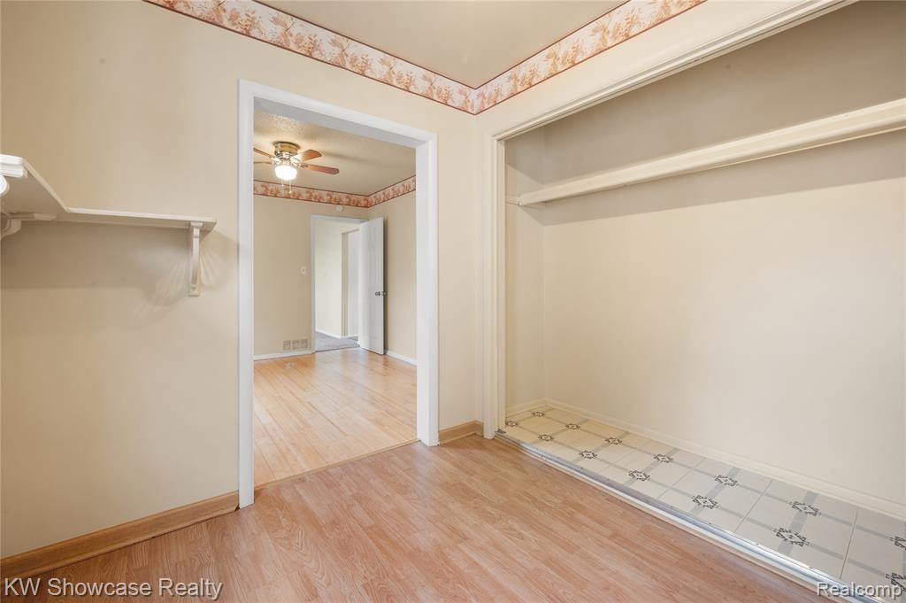 1409 Stocker Avenue Flint, MI 48503 - Photo 14 of 25