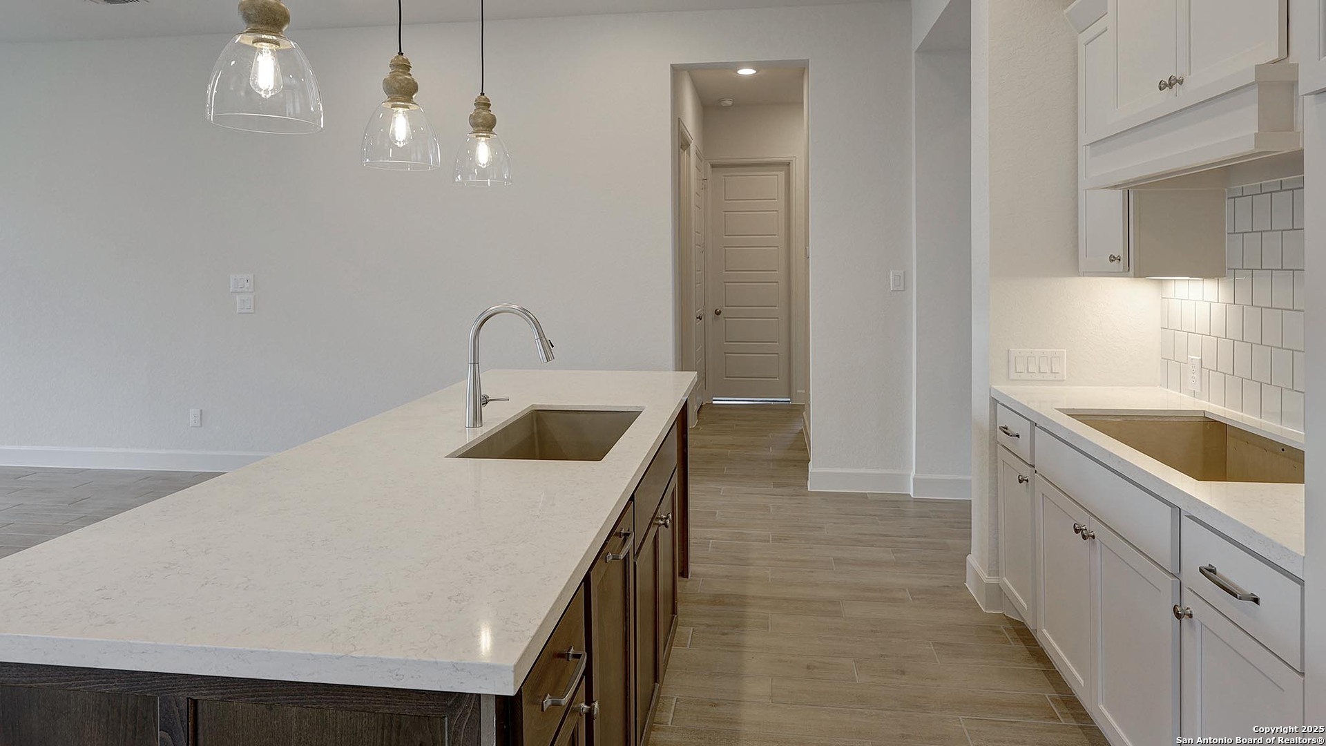 574 White Oak Castroville, TX 78009 - Photo 11 of 38