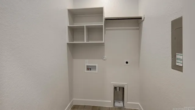 $449,900 | 574 White Oak, Castroville, TX 78009