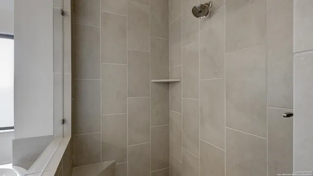 $449,900 | 574 White Oak, Castroville, TX 78009