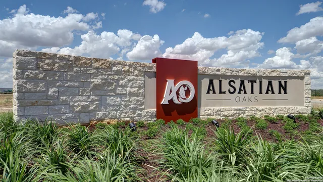 $449,900 | 574 White Oak, Castroville, TX 78009