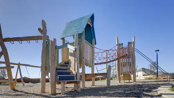 $424,900 | 574 White Oak, Castroville, TX 78009