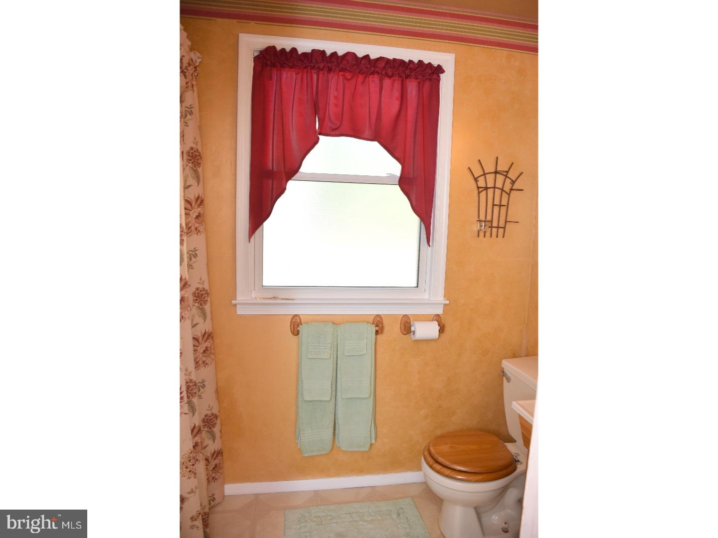 4 Ray Smith Road Sicklerville, NJ 08081 - Photo 8 of 13 Bathroom