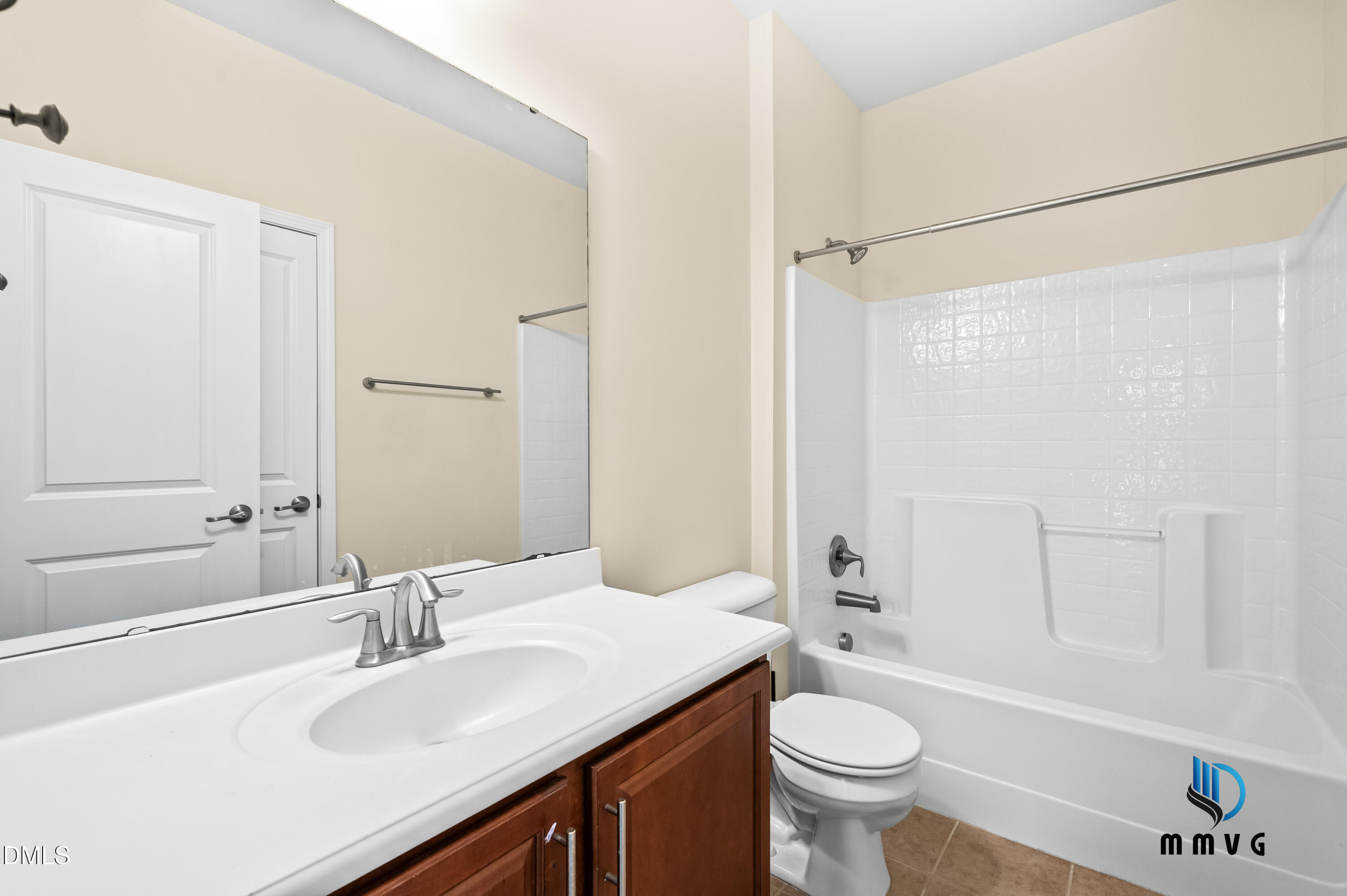 701 Edgewater Ridge Court Apex, NC 27523 - Photo 16 of 39 22_dsc_6396