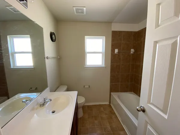 $2,300 | 1515 Daffodil Road, Missouri City, TX 77489