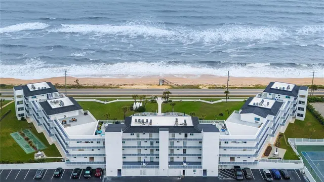 a view of building with outdoor space