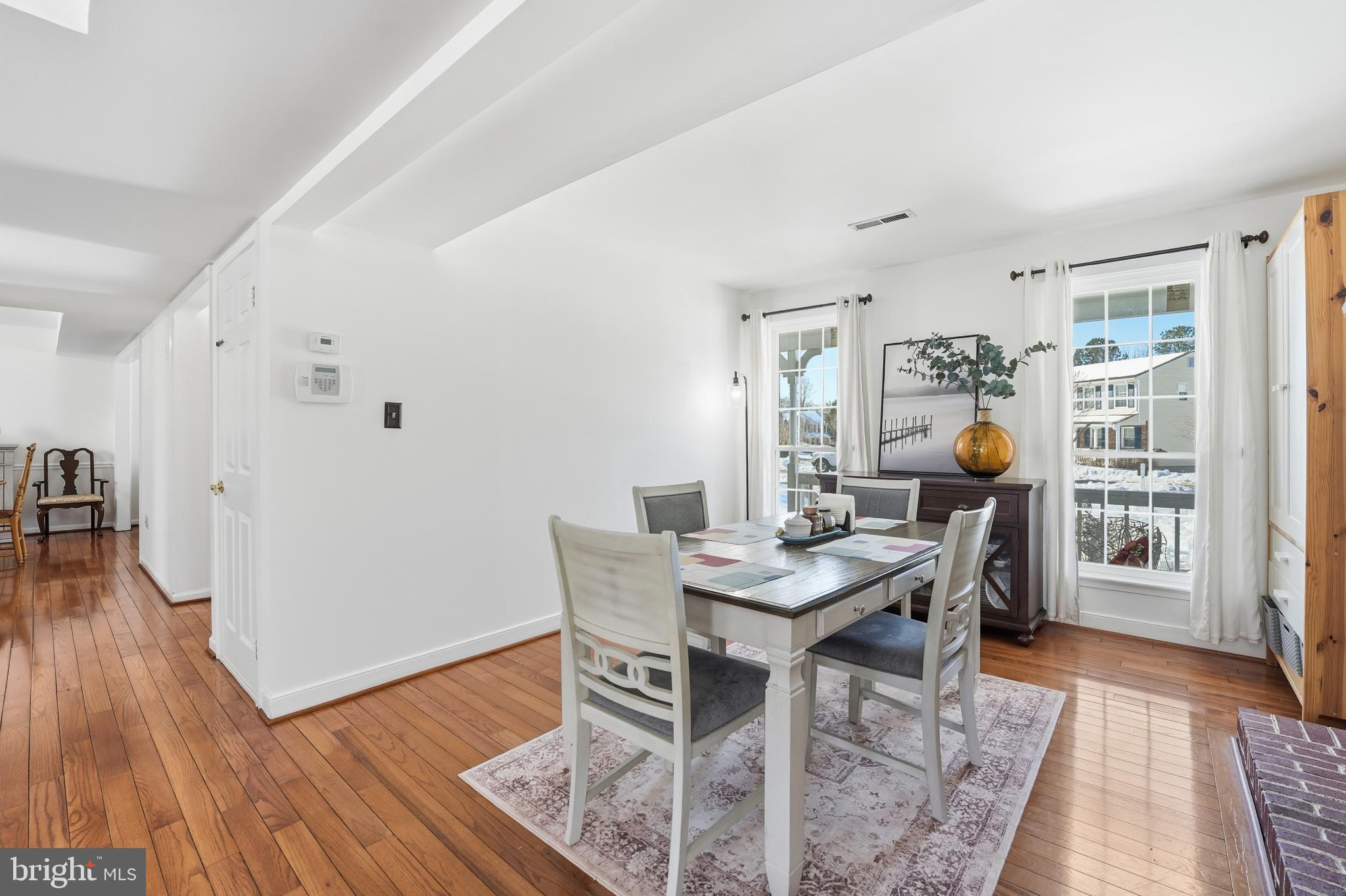 13709 Palm Road Woodbridge, VA 22193 - Photo 11 of 34 Bright and airy dining space with natural light.
