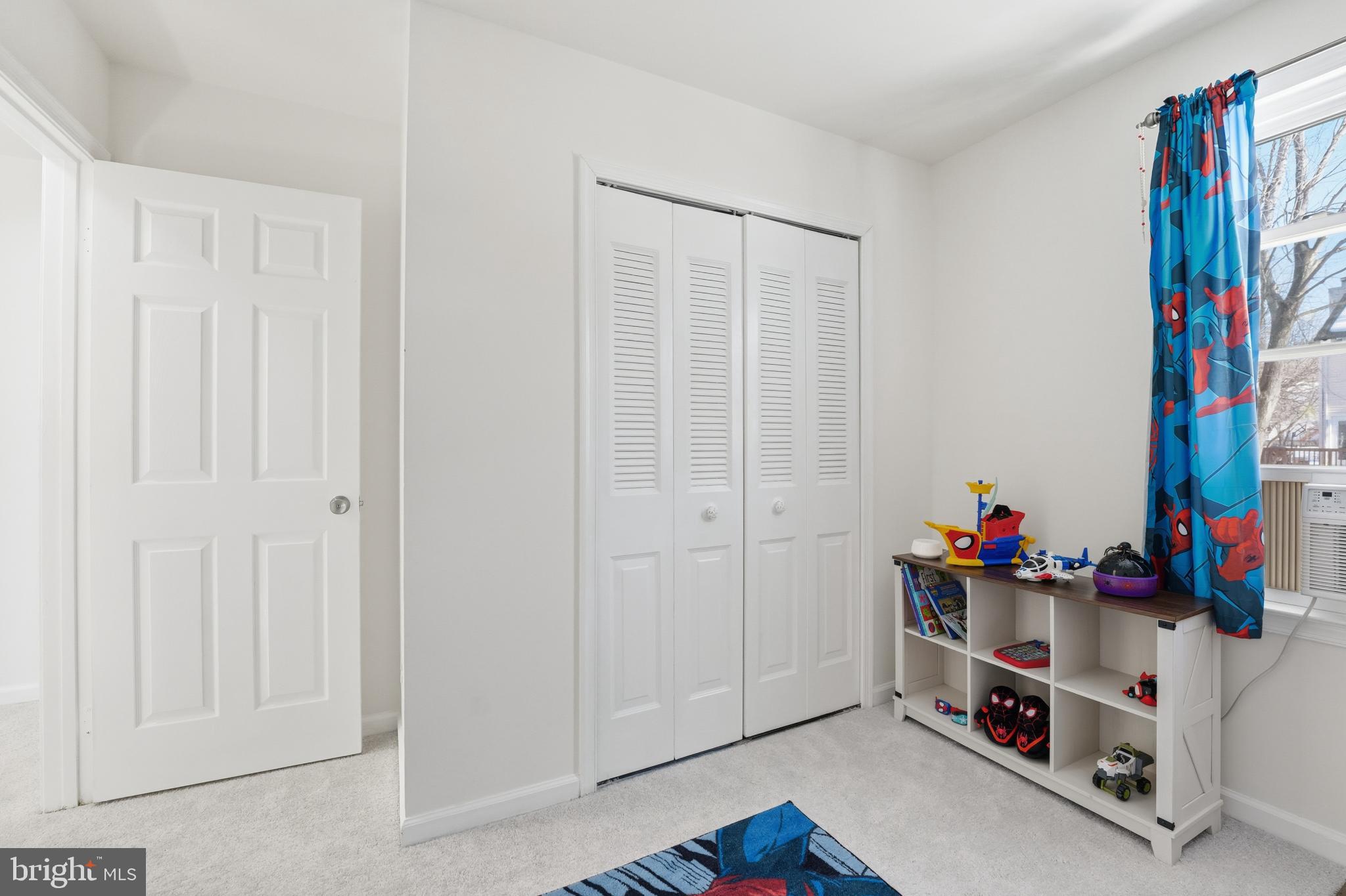 13709 Palm Road Woodbridge, VA 22193 - Photo 21 of 34 Bright and inviting children's room.