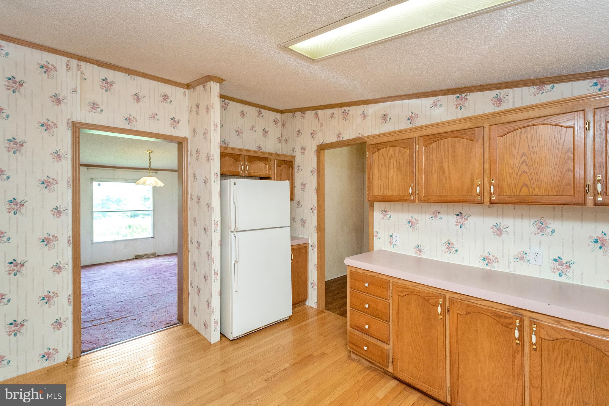 34076 Ridge View Drive Locust Grove, VA 22508 - Photo 6 of 27 Kitchen off of the living room