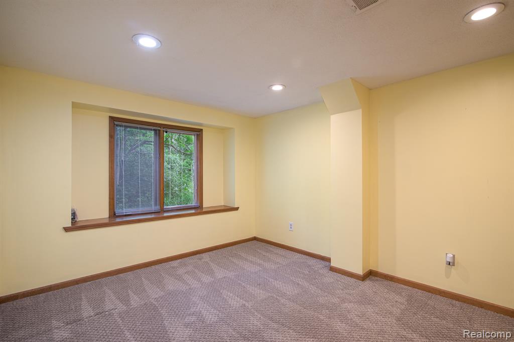 22140 River Ridge Trail, Unit 49 Farmington, MI 48335 - Photo 20 of 27