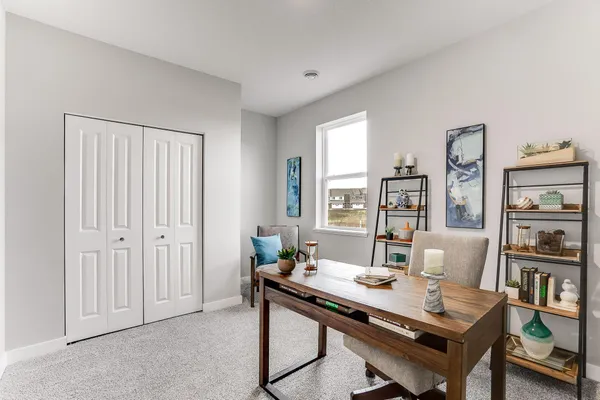 $447,295 | 901 Greenlawn Avenue West, Delano, MN 55328