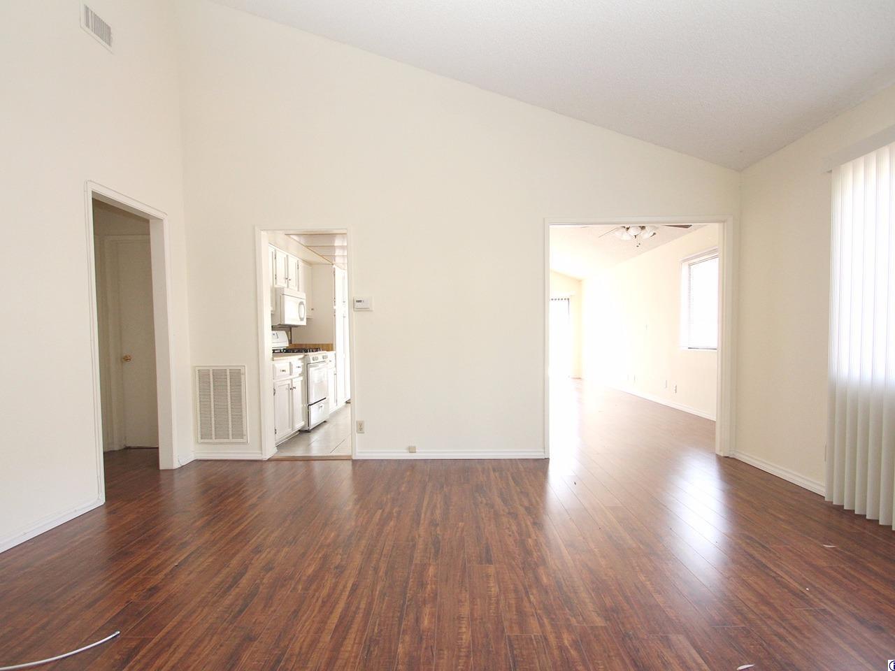 7631 Memory Drive Tujunga, CA 91042 - Photo 4 of 28 Gallery Image 4