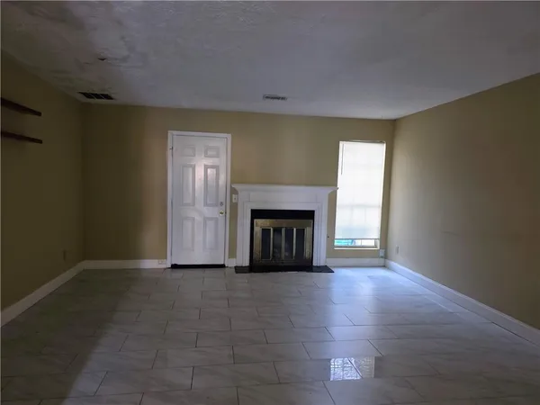 $1,400 | 4672 Longman Way, Stone Mountain, GA 30083